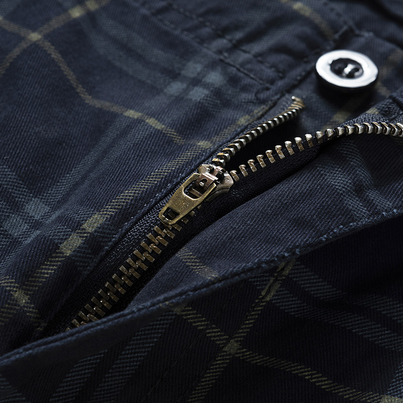 Shorts de aventura con estampado de cuadros