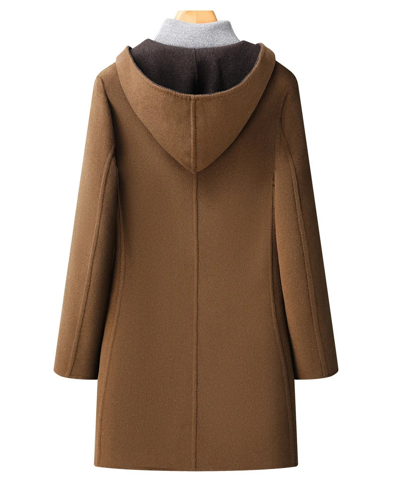 Chaqueta de lana con capucha