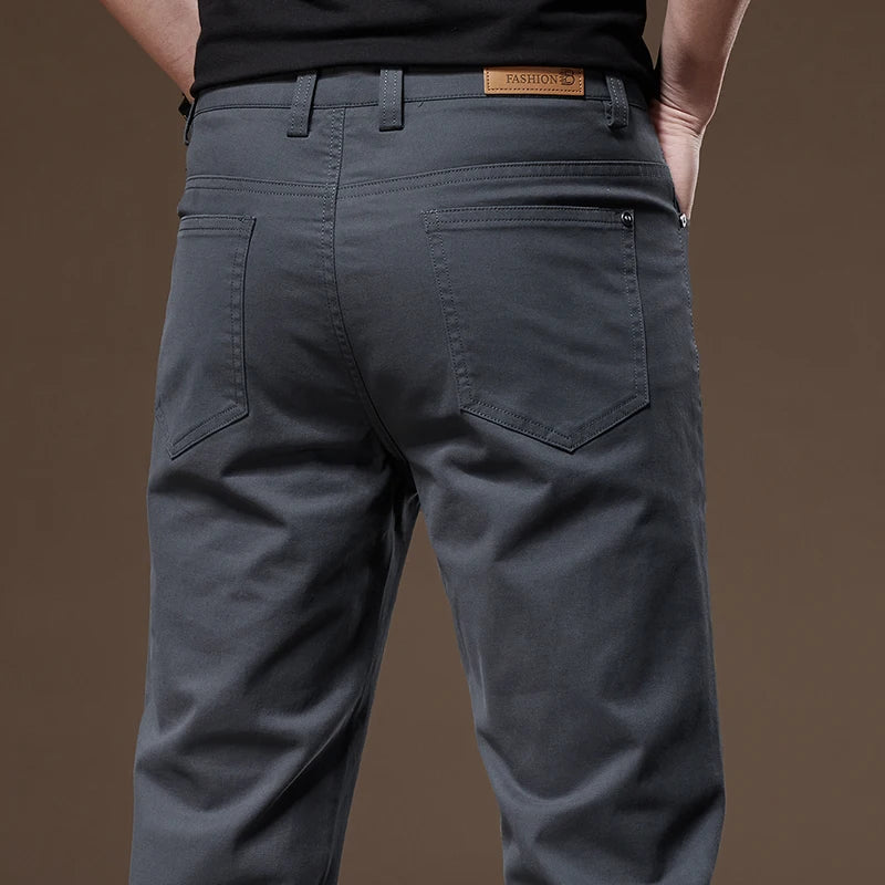 Íconos. Pantalones de Tela de Algodón