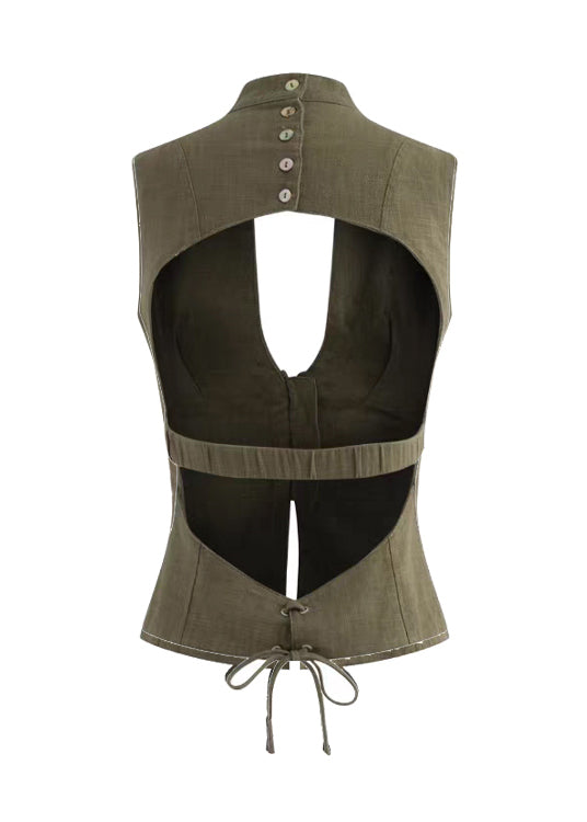 Chaqueta ajustada con diseño de espalda descubierta