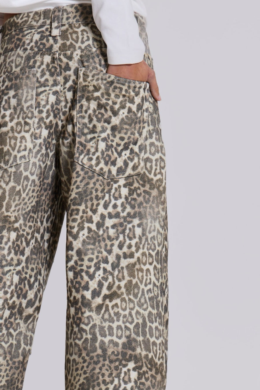 Jeans Veda con diseño de leopardo