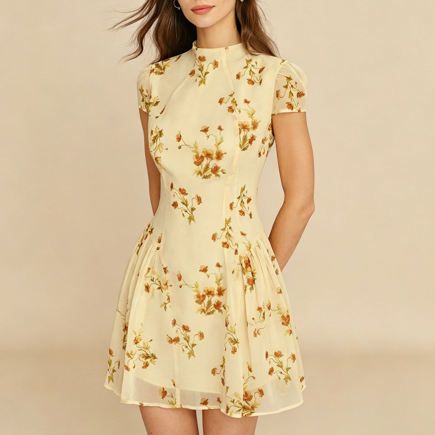 Evelina – Elegante vestido corto con estampado floral