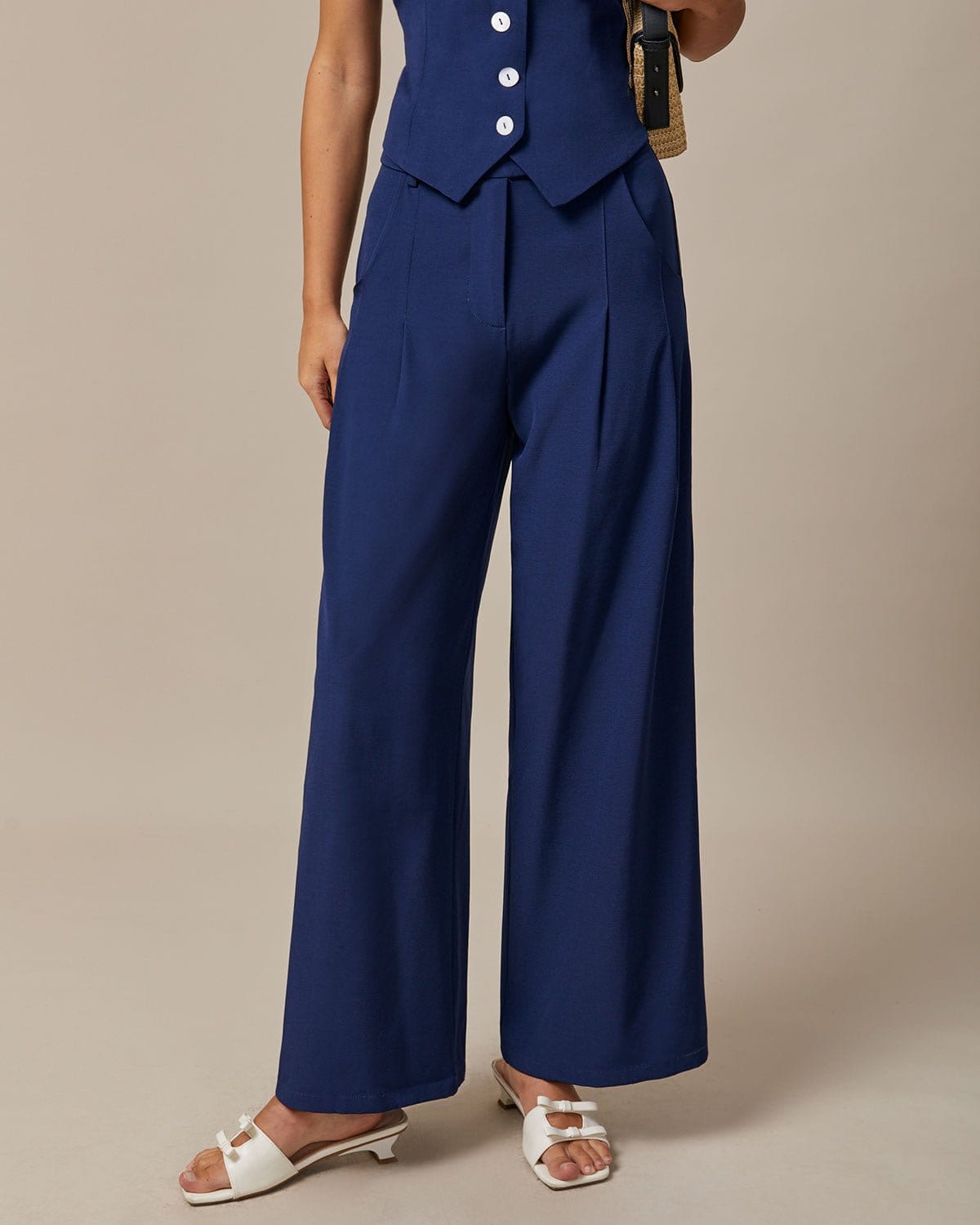 Gintarė – Pantalones de Cintura Alta y Corte Amplio