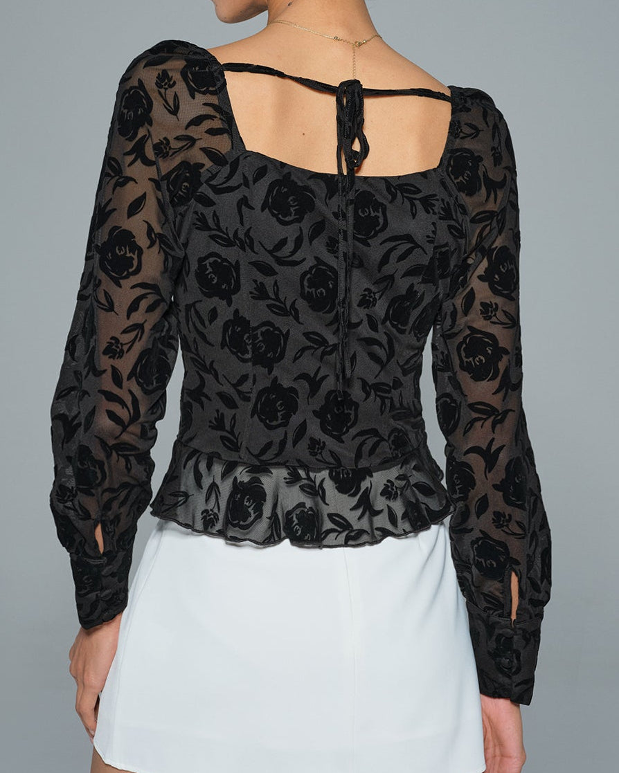 Selene – Top Negro con Escote Cuadrado