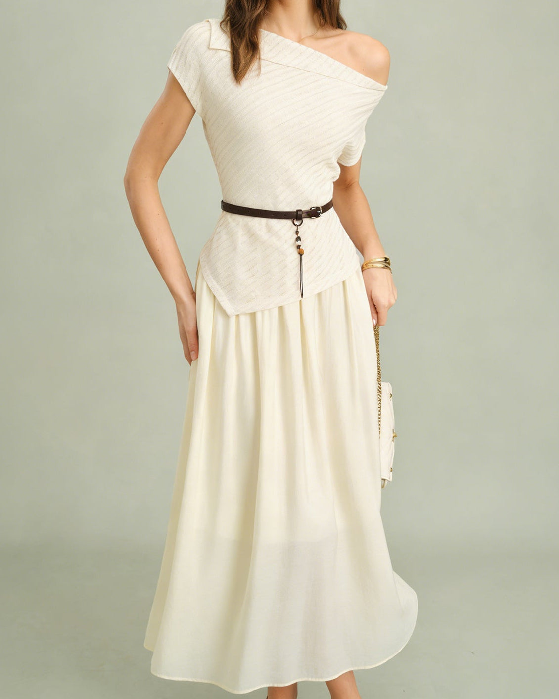 Miglė – Vestido Asimétrico Elegante