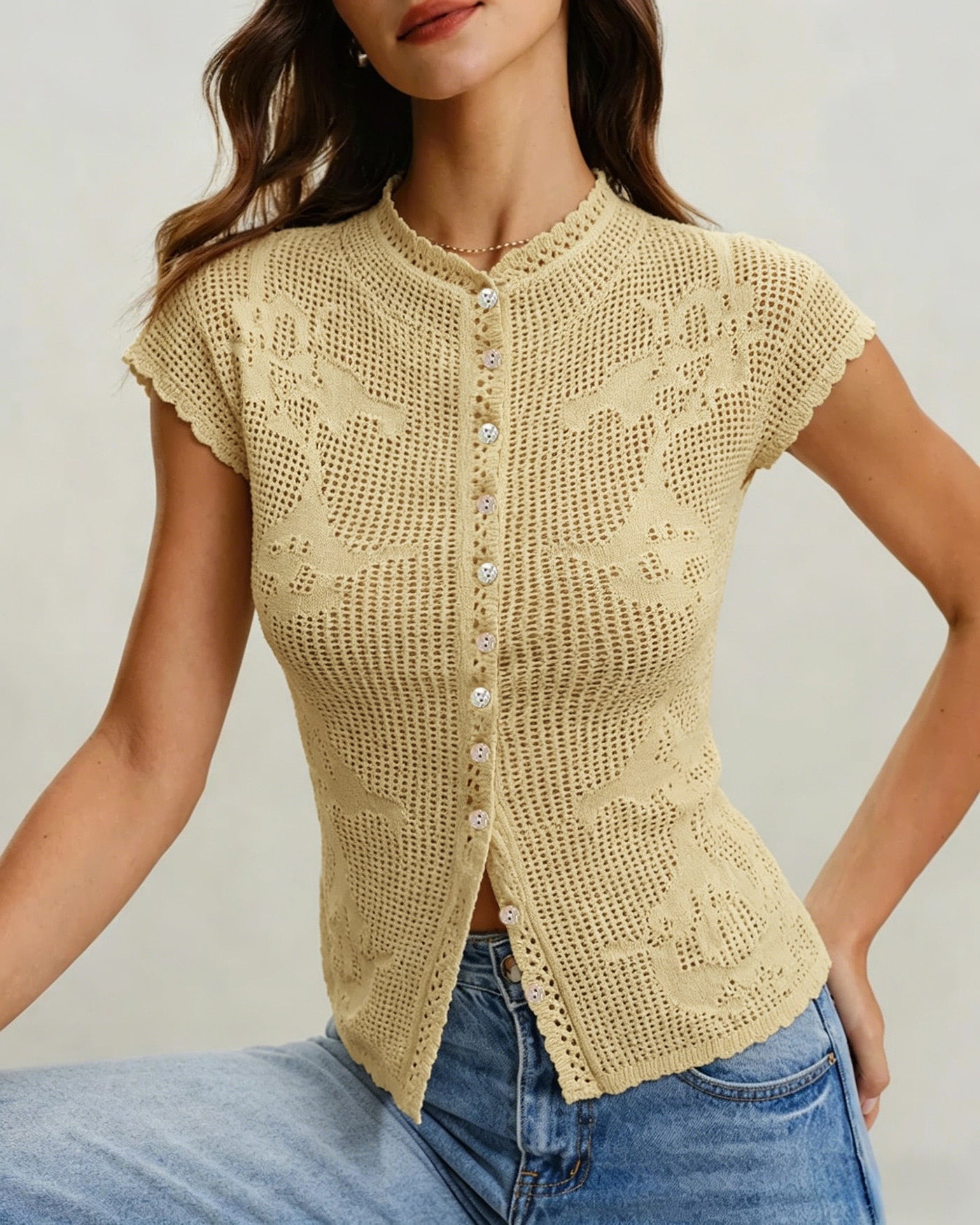 Elise – Camisetas con escote y detalles de botones