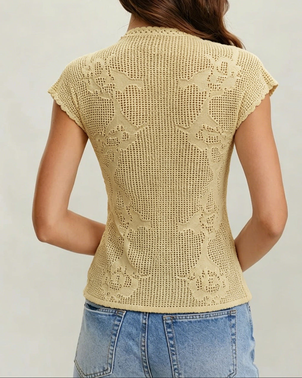 Elise – Camisetas con escote y detalles de botones
