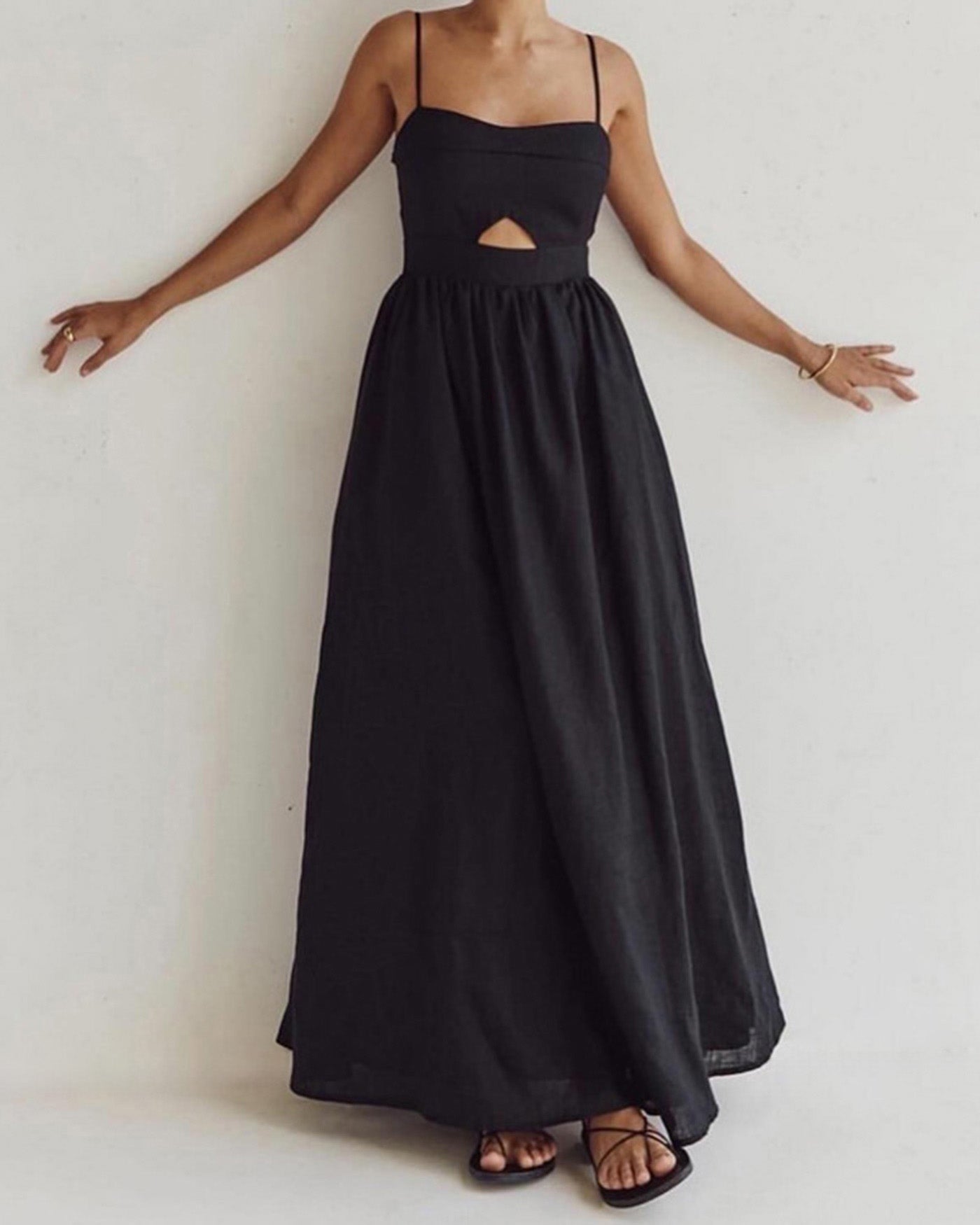 Maxi Vestido Negro con Escote