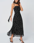 Viktorija – Vestido Chic con Estampado de Lunares