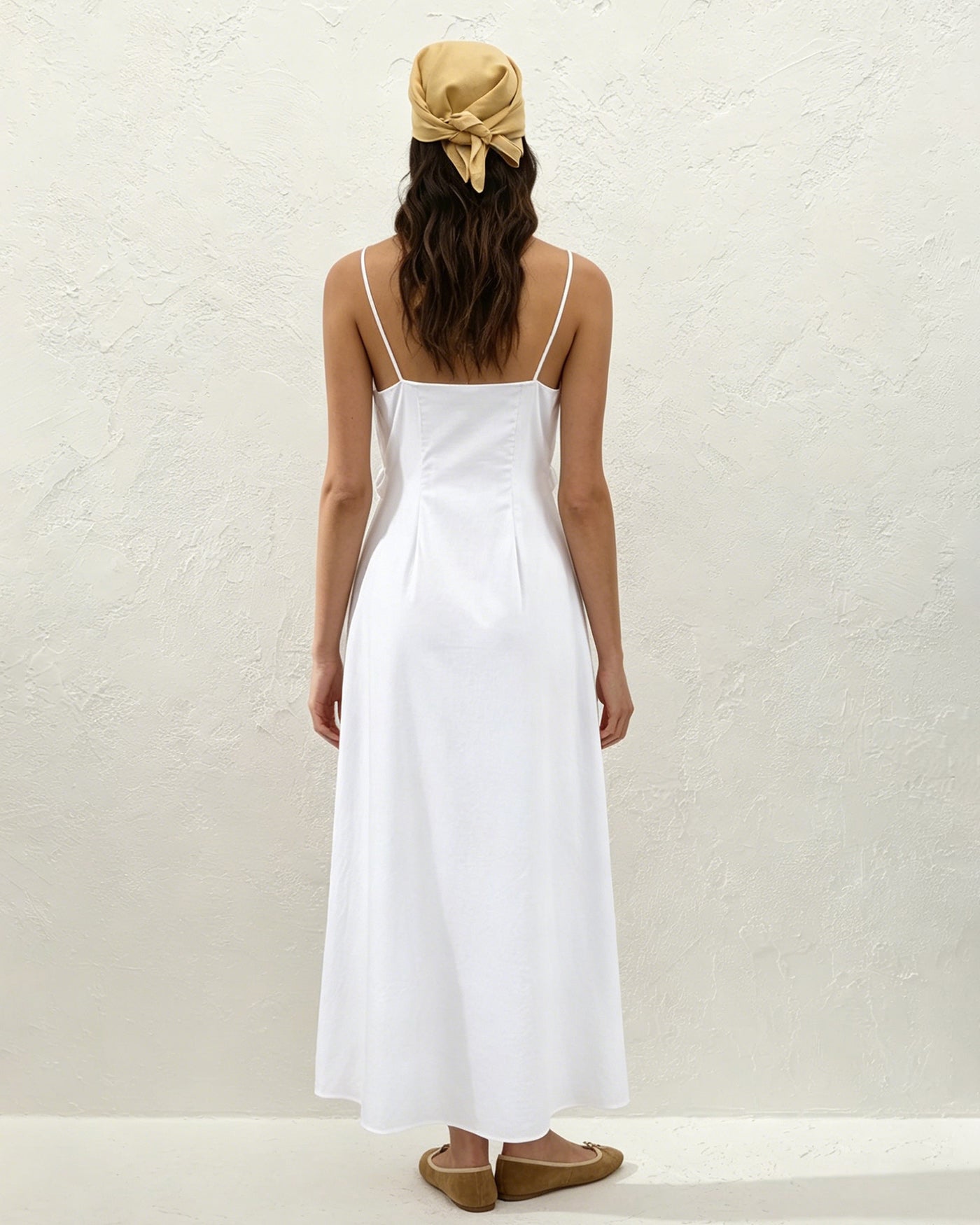 Maxi Dress with Wrinkle Detail - Balta Tvirta