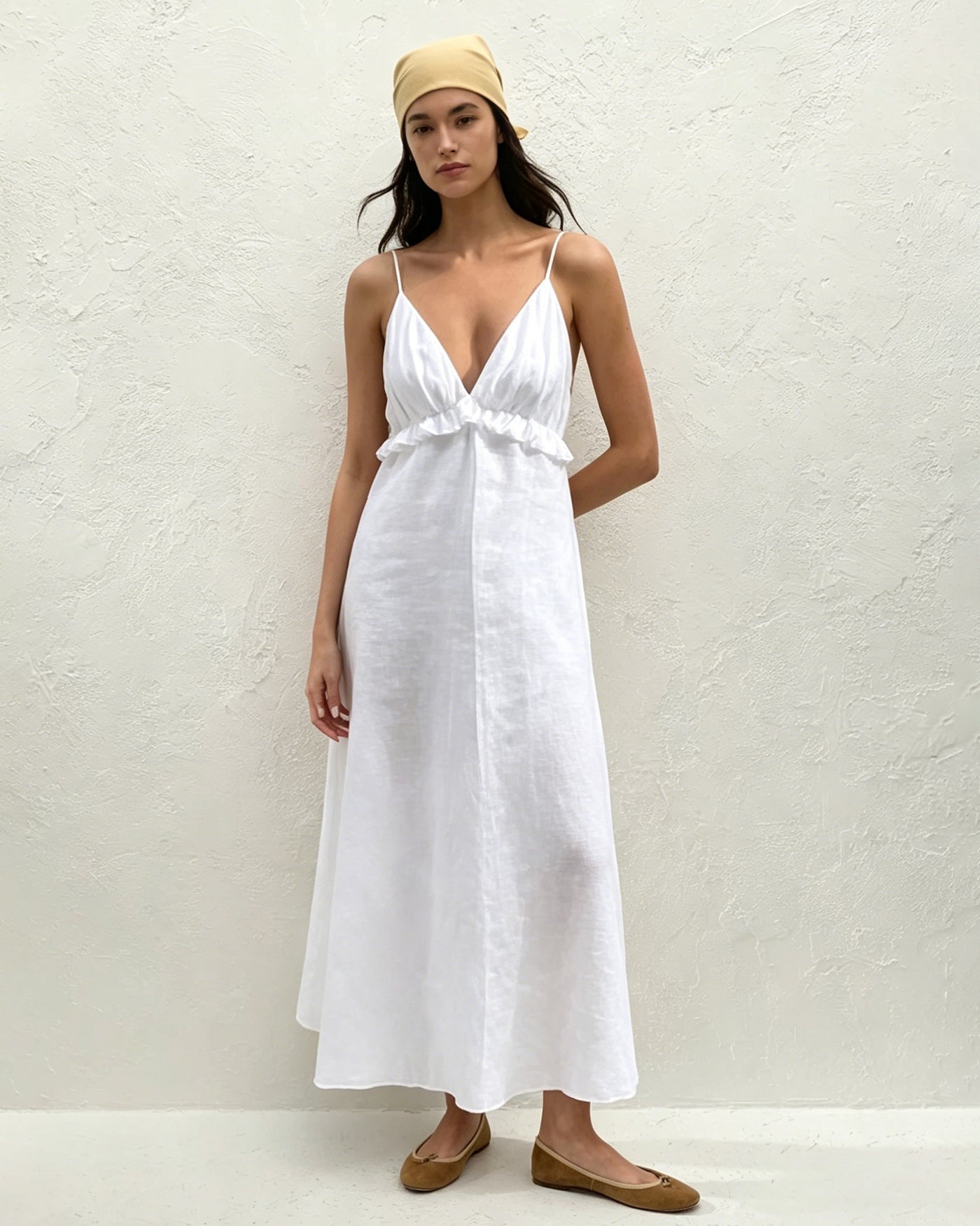 Maxi Dress with Wrinkle Detail - Balta Tvirta