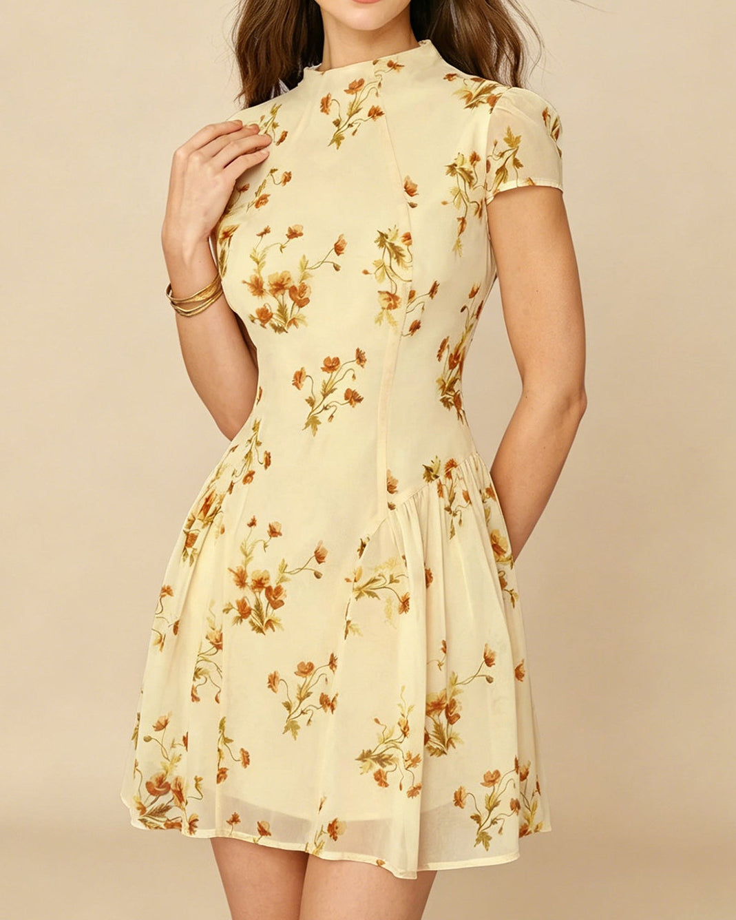 Evelina – Elegante vestido corto con estampado floral