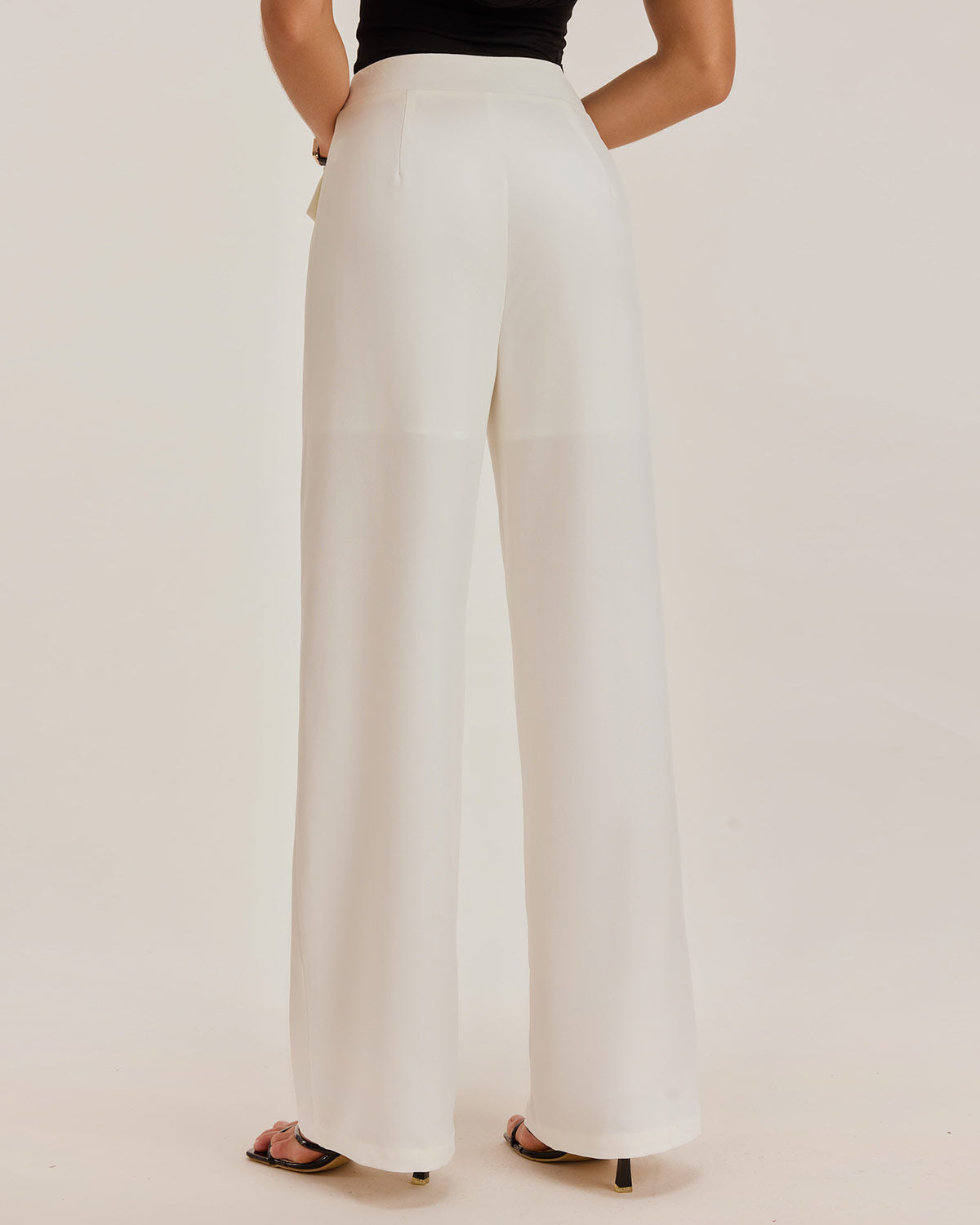 Nela – Pantalones de corte recto con estilo