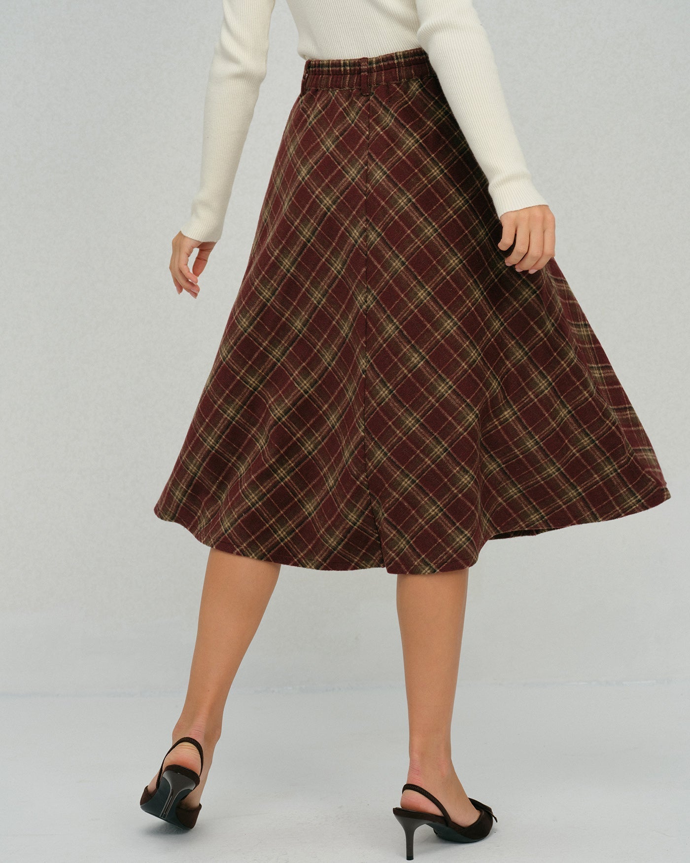 Arlena – Falda midi de cuadros rojos
