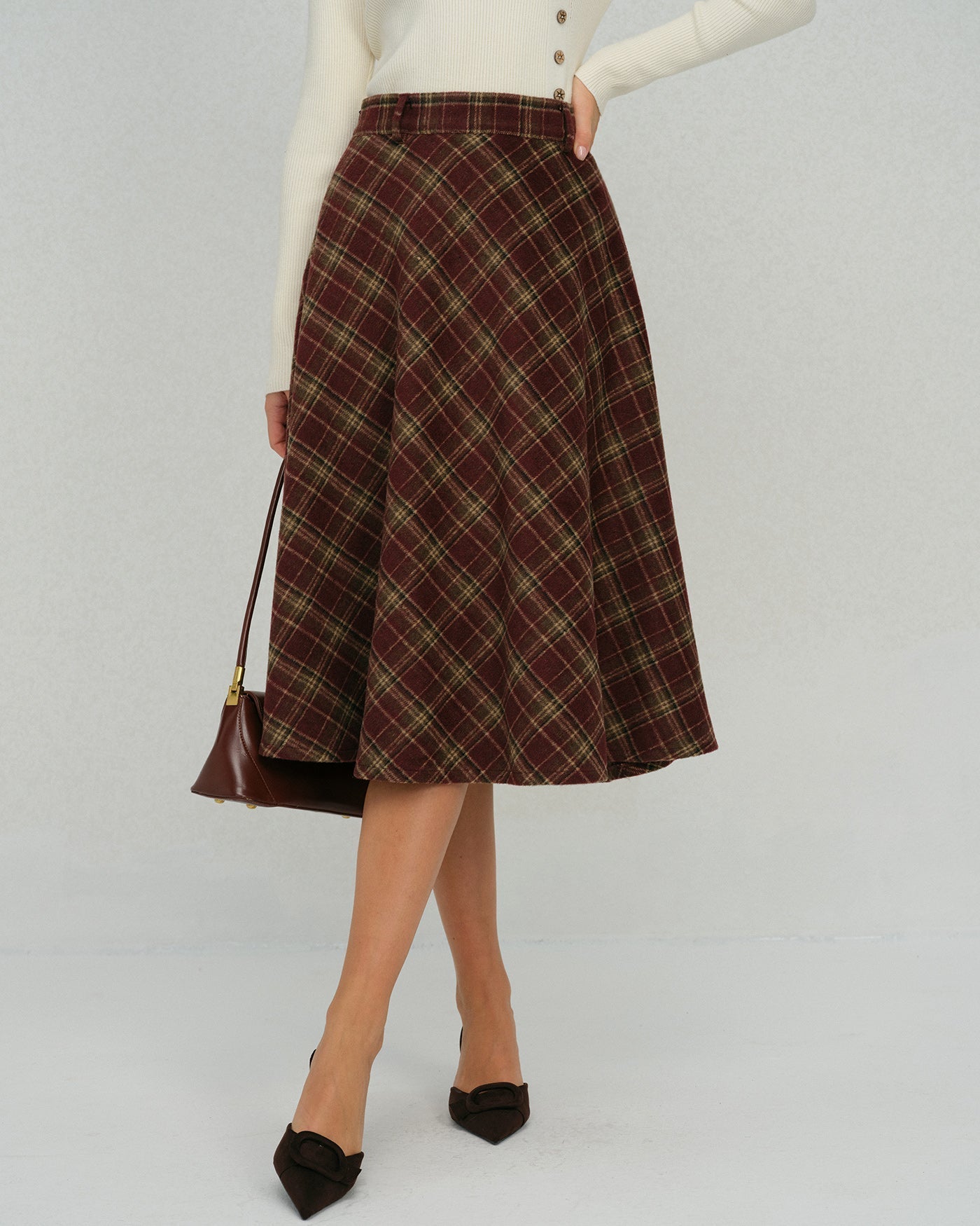 Arlena – Falda midi de cuadros rojos